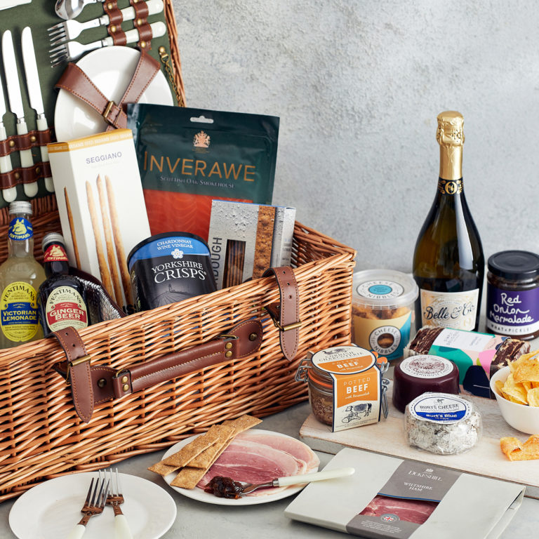 Family Picnic Hamper Green & Wylde